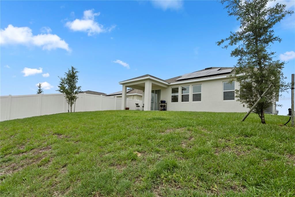 For Rent: $2,395 (4 beds, 2 baths, 1884 Square Feet)