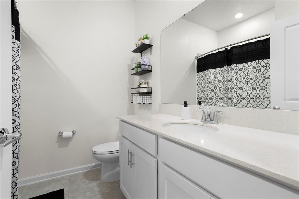 For Rent: $2,395 (4 beds, 2 baths, 1884 Square Feet)