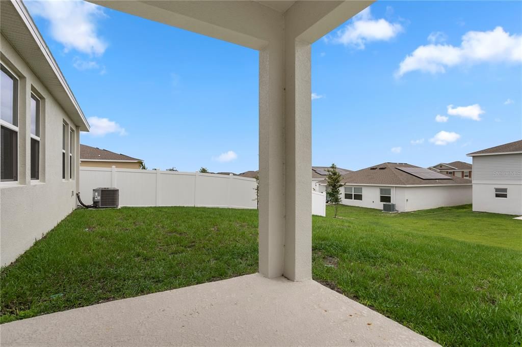 For Rent: $2,395 (4 beds, 2 baths, 1884 Square Feet)