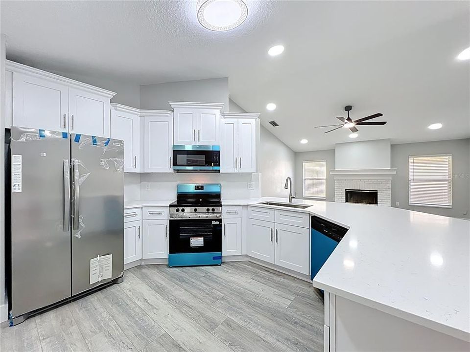 En Venta: $530,000 (3 camas, 2 baños, 2047 Pies cuadrados)