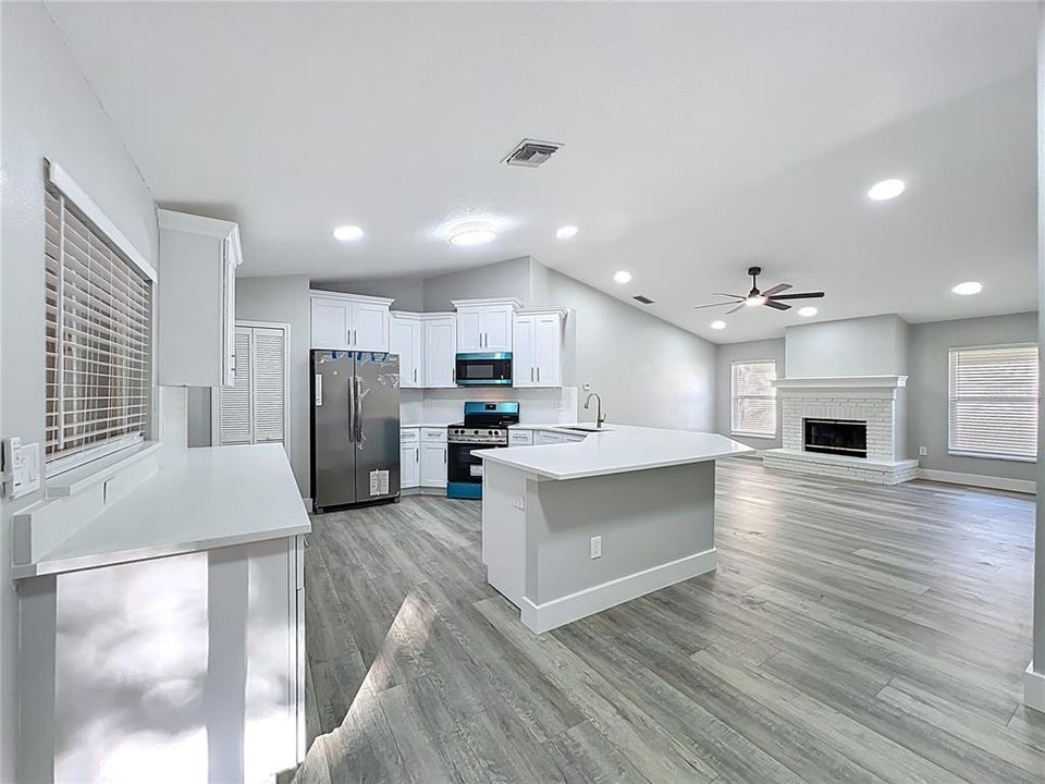 En Venta: $530,000 (3 camas, 2 baños, 2047 Pies cuadrados)