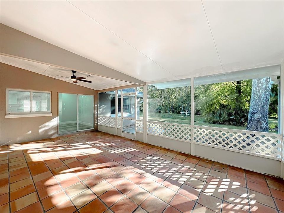 En Venta: $530,000 (3 camas, 2 baños, 2047 Pies cuadrados)