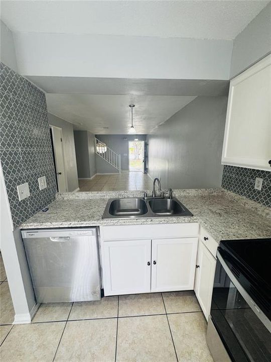 For Rent: $1,650 (2 beds, 2 baths, 1092 Square Feet)