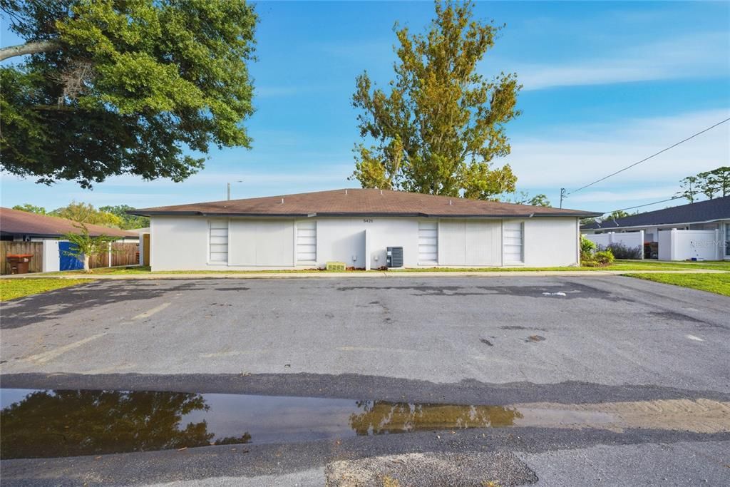 待售: $545,000 (8 贝兹, 0 浴室, 3417 平方英尺)