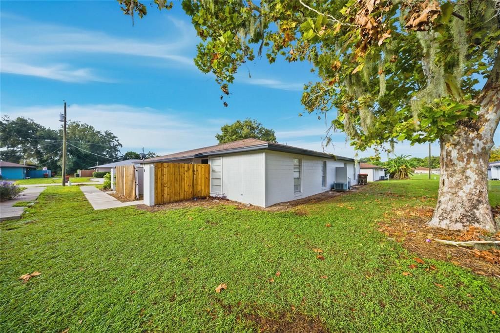 待售: $545,000 (8 贝兹, 0 浴室, 3417 平方英尺)