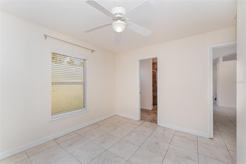 For Sale: $284,999 (4 beds, 2 baths, 1668 Square Feet)