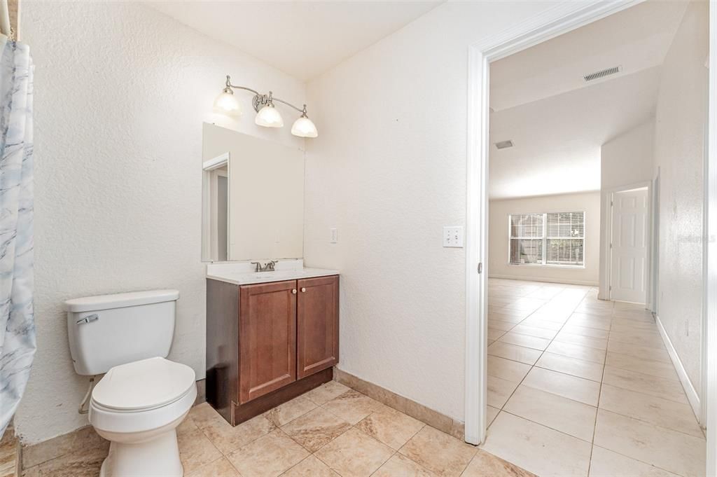 For Sale: $284,999 (4 beds, 2 baths, 1668 Square Feet)