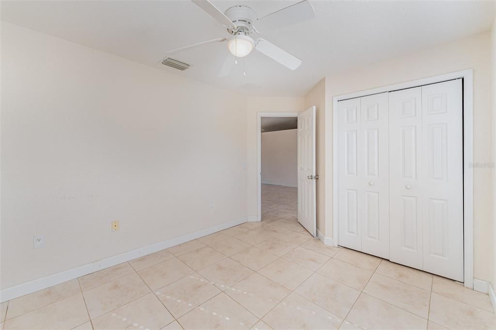 For Sale: $284,999 (4 beds, 2 baths, 1668 Square Feet)