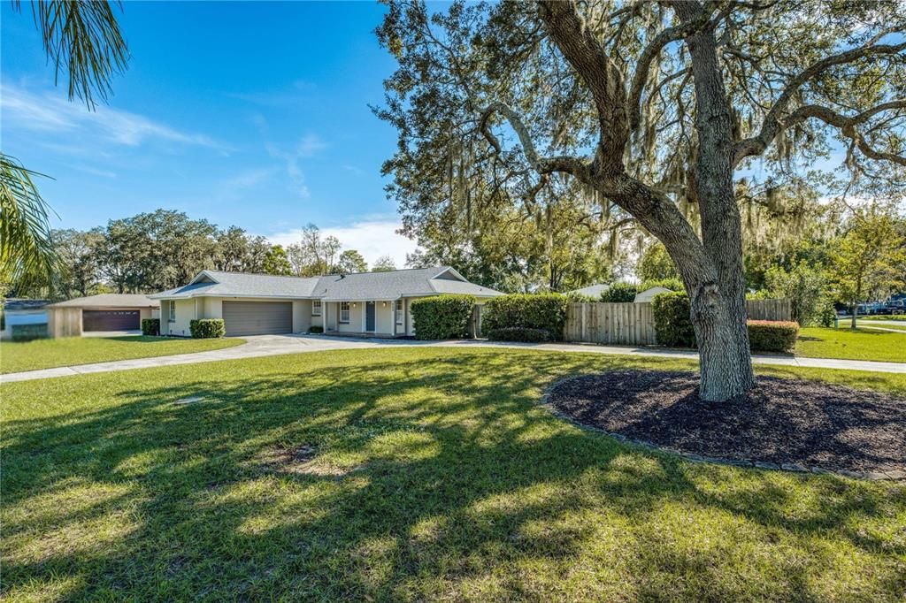 Active With Contract: $394,000 (4 beds, 2 baths, 1539 Square Feet)