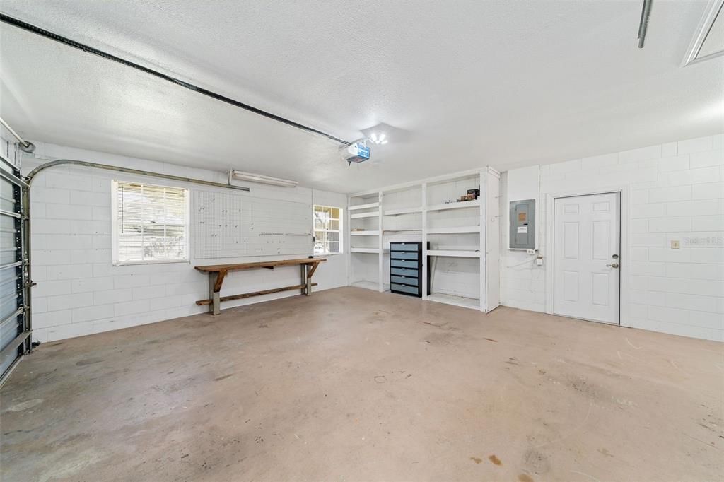 Active With Contract: $394,000 (4 beds, 2 baths, 1539 Square Feet)