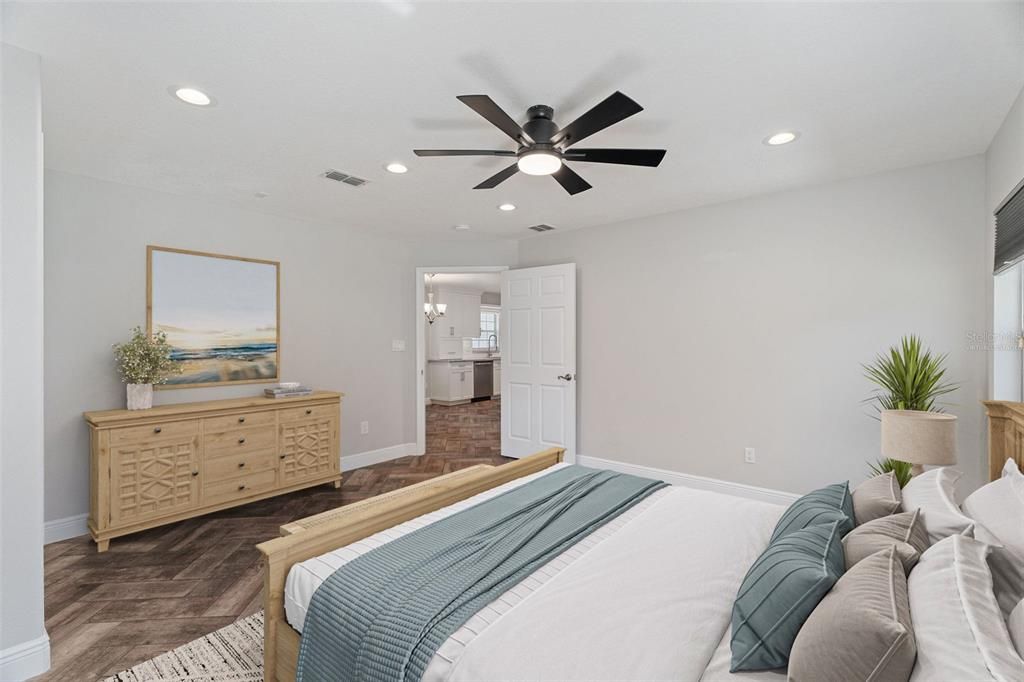 Active With Contract: $394,000 (4 beds, 2 baths, 1539 Square Feet)