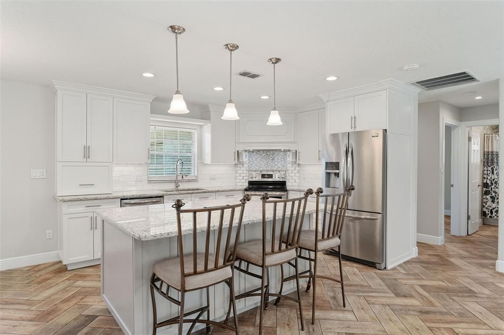 Active With Contract: $394,000 (4 beds, 2 baths, 1539 Square Feet)