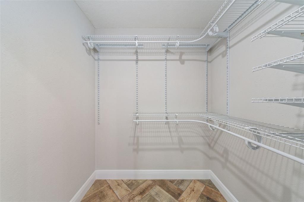 Active With Contract: $394,000 (4 beds, 2 baths, 1539 Square Feet)