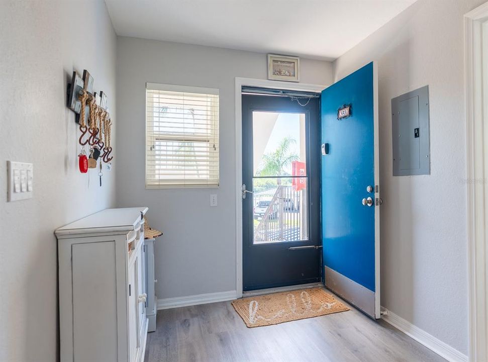 待售: $585,000 (2 贝兹, 2 浴室, 1126 平方英尺)