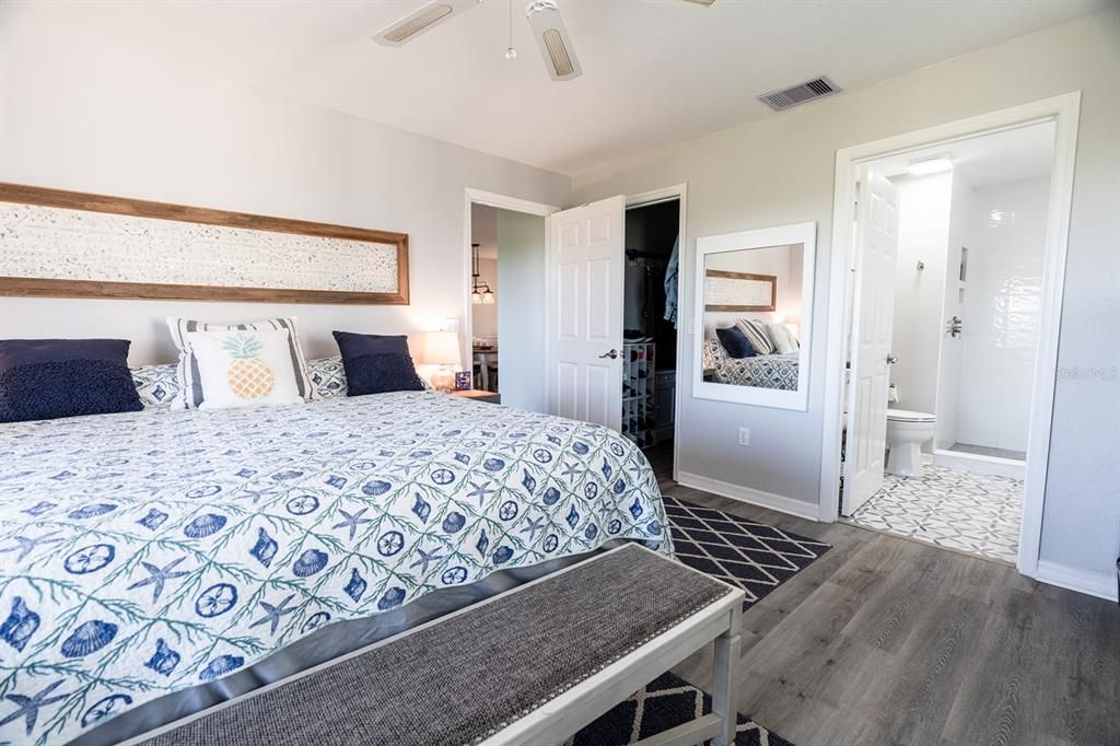 待售: $585,000 (2 贝兹, 2 浴室, 1126 平方英尺)