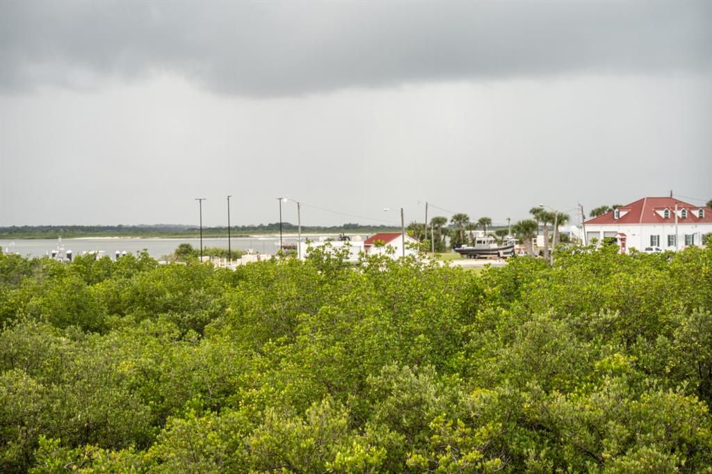 待售: $585,000 (2 贝兹, 2 浴室, 1126 平方英尺)