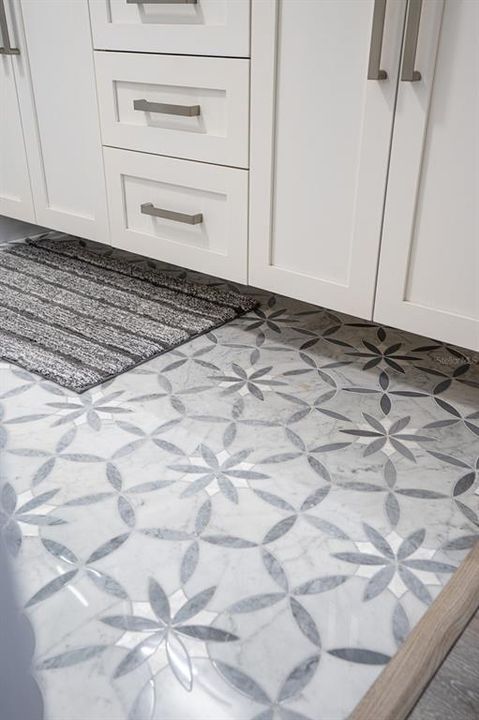 待售: $585,000 (2 贝兹, 2 浴室, 1126 平方英尺)