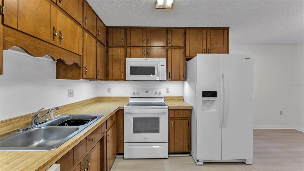 En Venta: $225,000 (3 camas, 2 baños, 1120 Pies cuadrados)