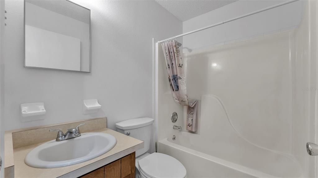 En Venta: $225,000 (3 camas, 2 baños, 1120 Pies cuadrados)