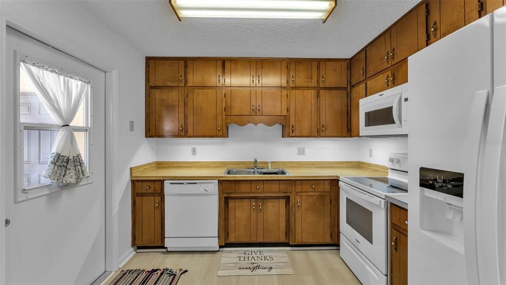 En Venta: $225,000 (3 camas, 2 baños, 1120 Pies cuadrados)