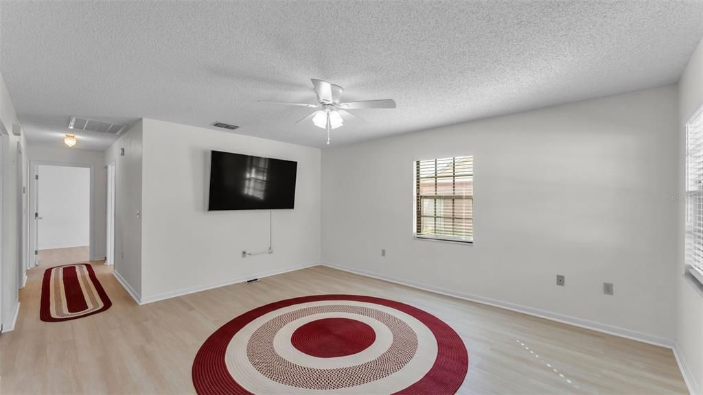 En Venta: $225,000 (3 camas, 2 baños, 1120 Pies cuadrados)