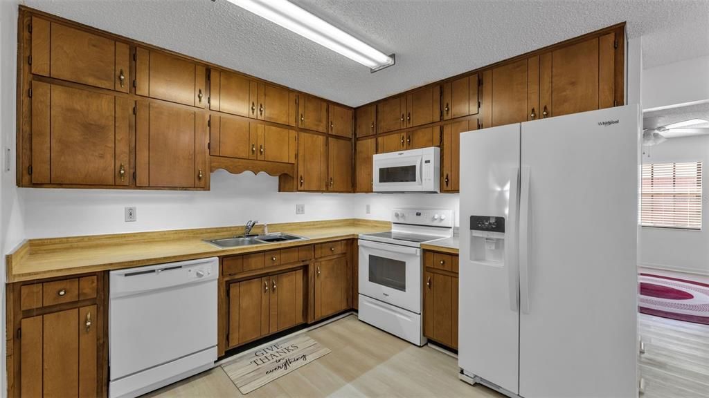 En Venta: $225,000 (3 camas, 2 baños, 1120 Pies cuadrados)