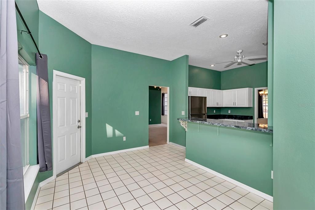 En Venta: $390,000 (3 camas, 3 baños, 2314 Pies cuadrados)