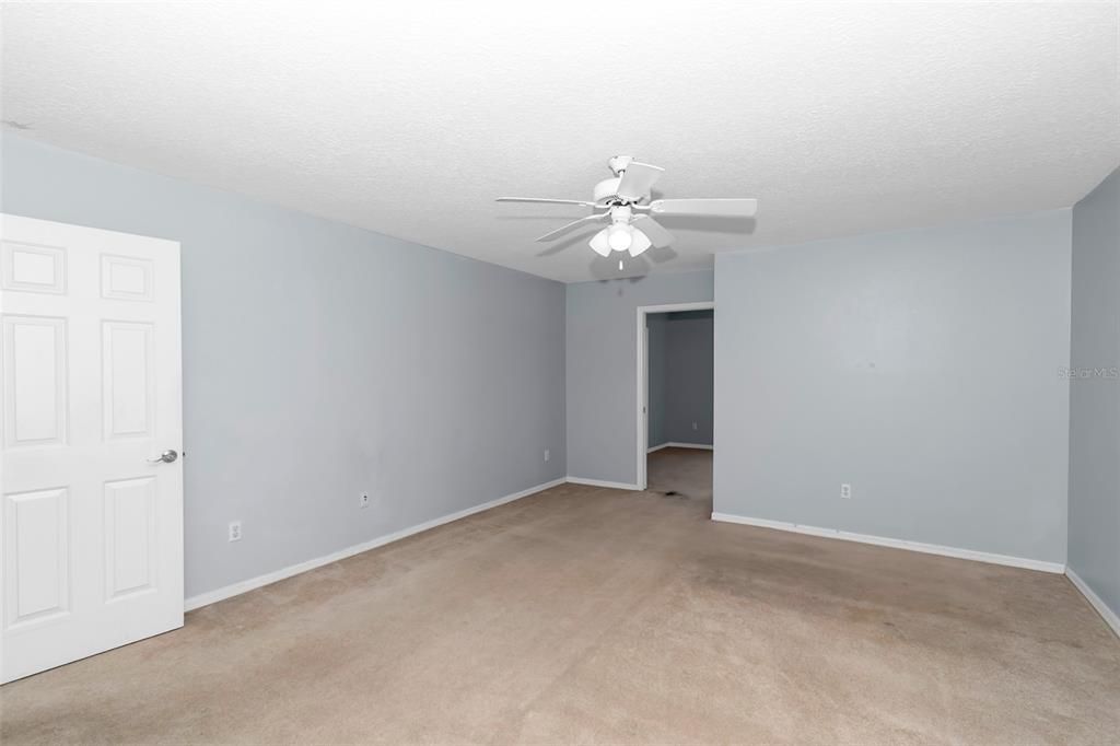 En Venta: $390,000 (3 camas, 3 baños, 2314 Pies cuadrados)