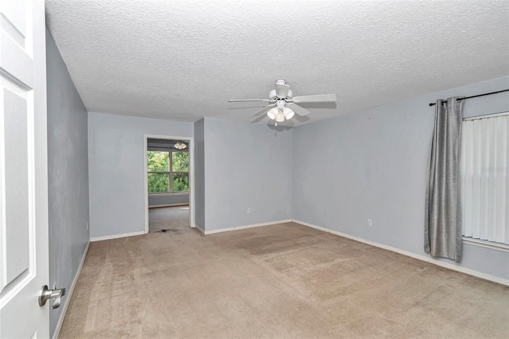 En Venta: $390,000 (3 camas, 3 baños, 2314 Pies cuadrados)