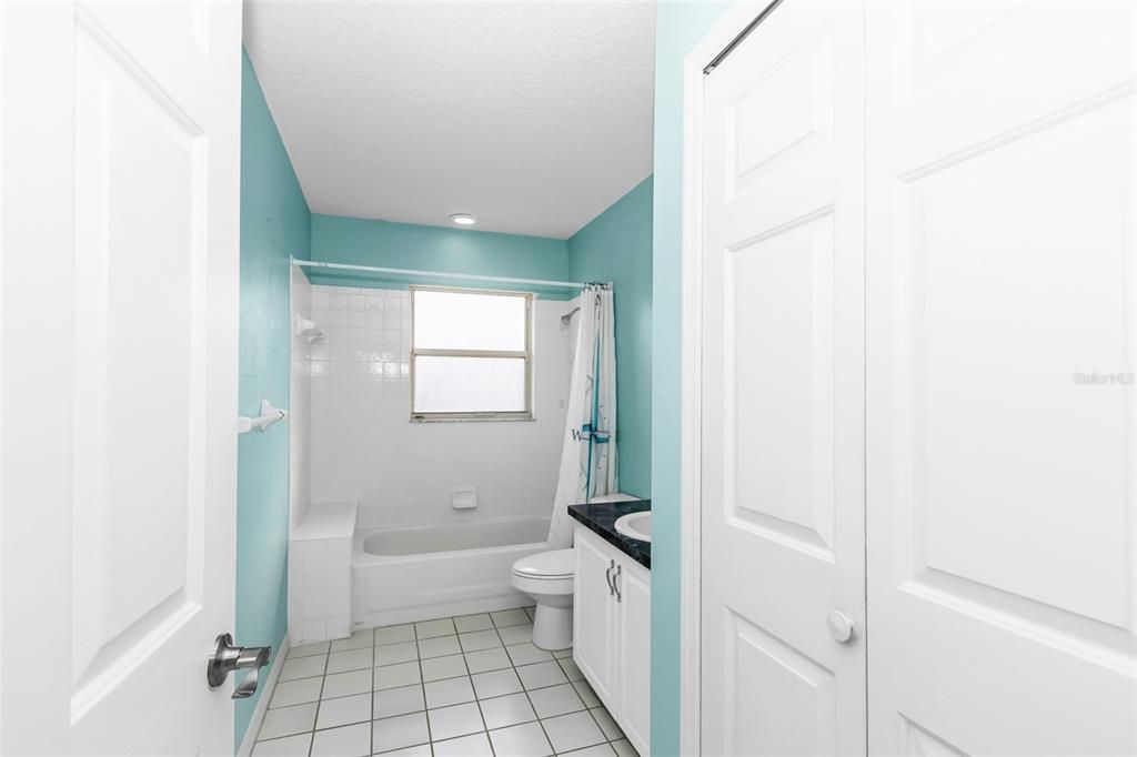 En Venta: $390,000 (3 camas, 3 baños, 2314 Pies cuadrados)