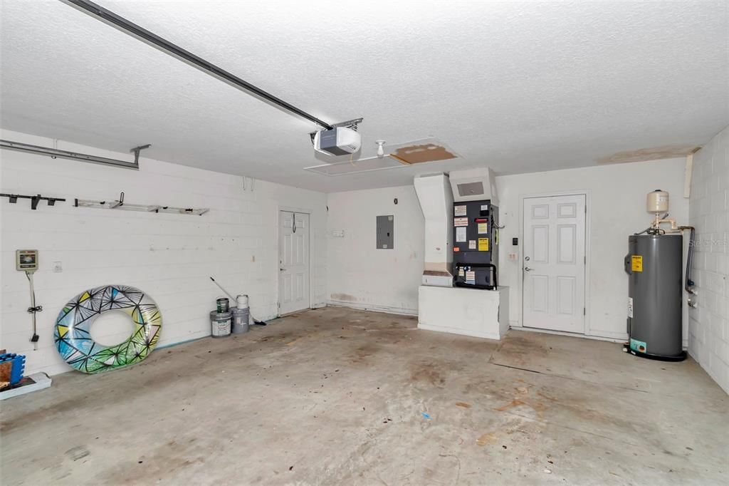 En Venta: $390,000 (3 camas, 3 baños, 2314 Pies cuadrados)