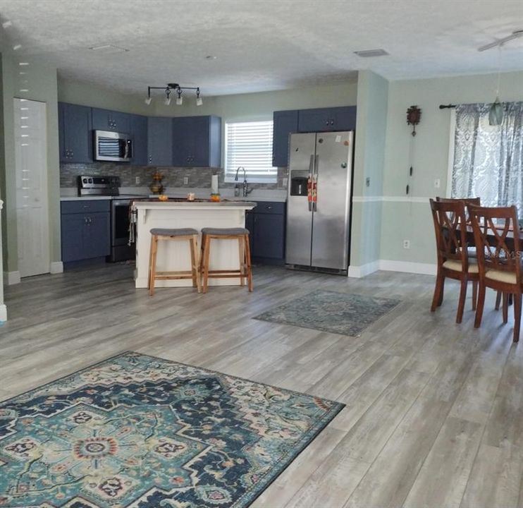 На продажу: $345,000 (3 спален, 2 ванн, 1222 Квадратных фут)