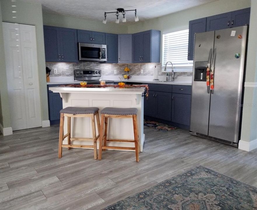 На продажу: $345,000 (3 спален, 2 ванн, 1222 Квадратных фут)