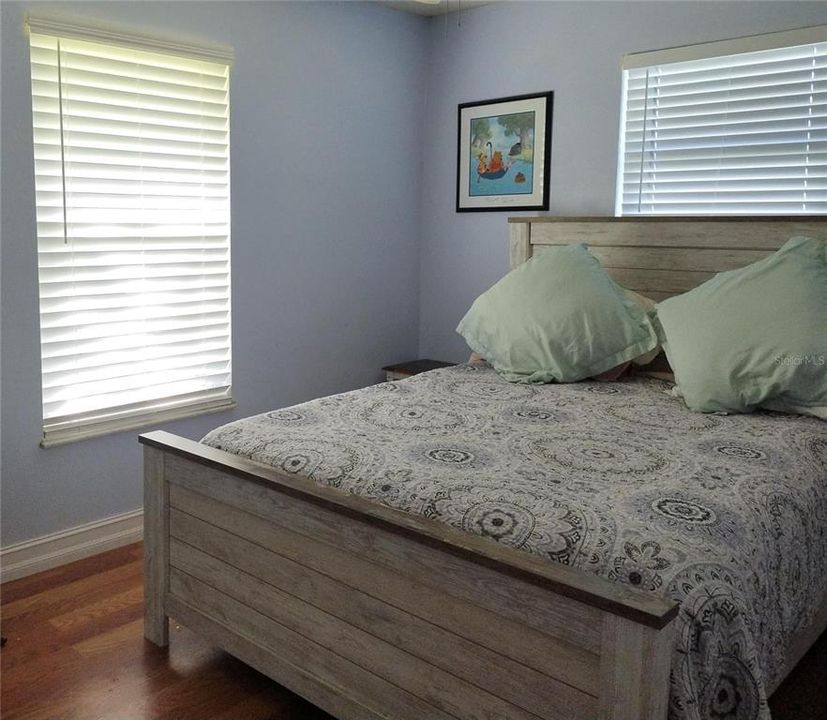 На продажу: $345,000 (3 спален, 2 ванн, 1222 Квадратных фут)