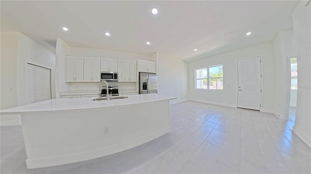 En Venta: $330,000 (3 camas, 2 baños, 1600 Pies cuadrados)