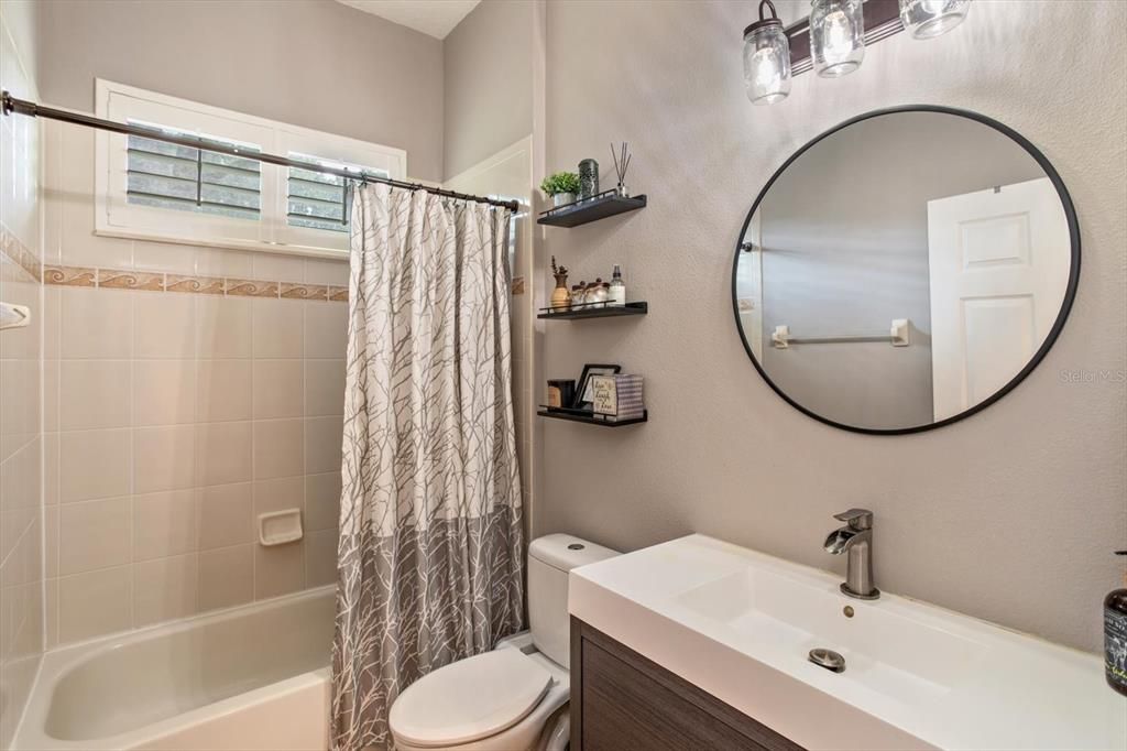 待售: $823,100 (4 贝兹, 3 浴室, 2584 平方英尺)