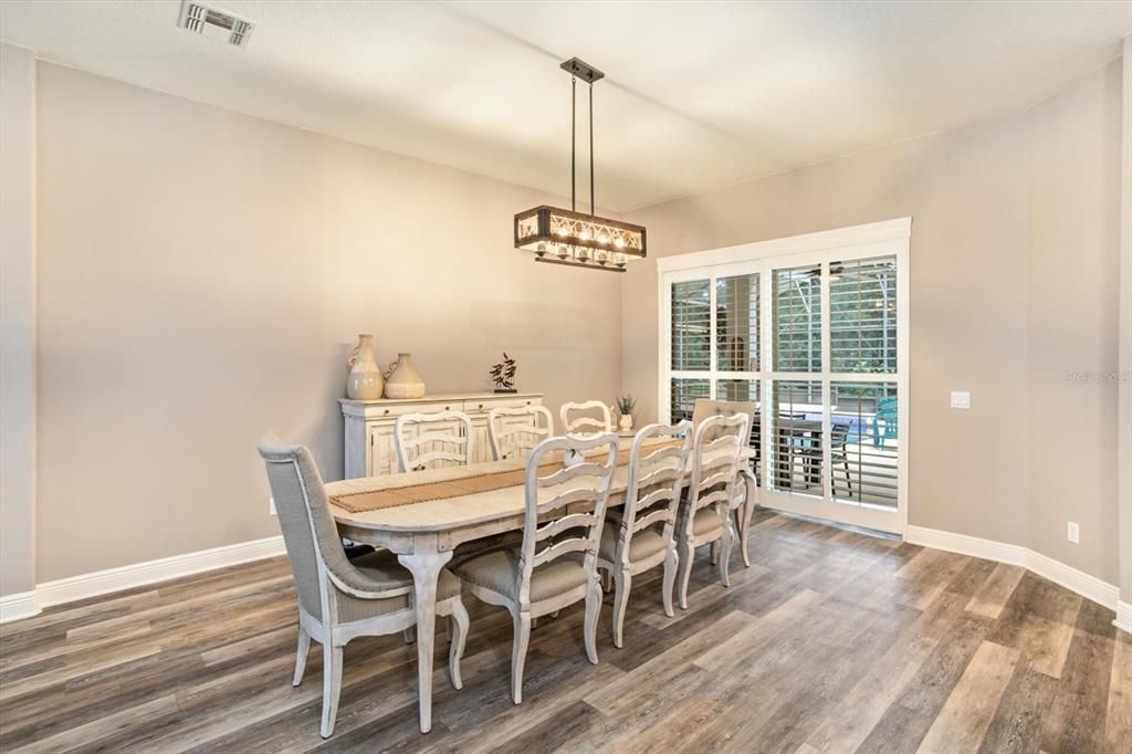 待售: $823,100 (4 贝兹, 3 浴室, 2584 平方英尺)