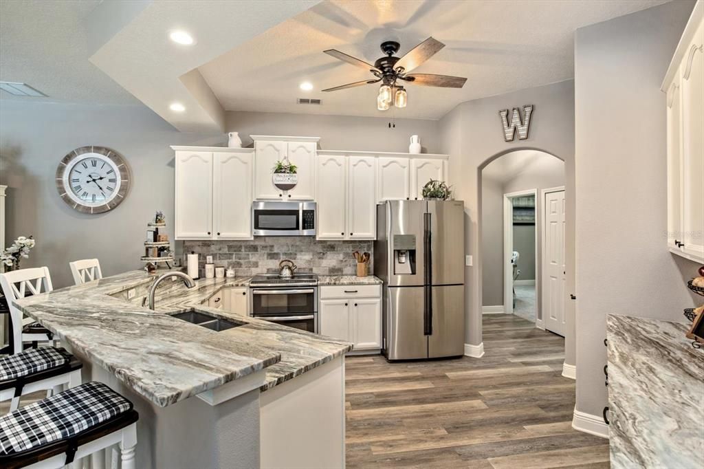 待售: $823,100 (4 贝兹, 3 浴室, 2584 平方英尺)