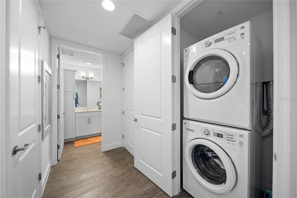 Activo con contrato: $725,000 (3 camas, 3 baños, 1664 Pies cuadrados)