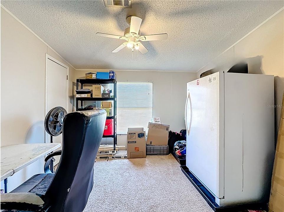 For Sale: $295,000 (4 beds, 2 baths, 2280 Square Feet)