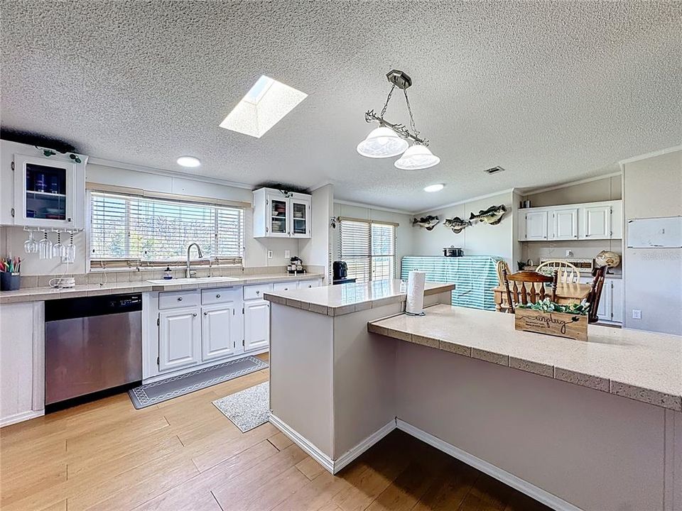 For Sale: $295,000 (4 beds, 2 baths, 2280 Square Feet)