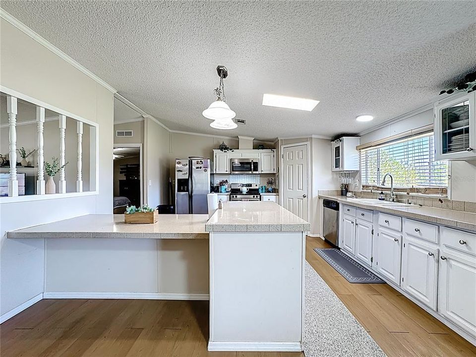 For Sale: $295,000 (4 beds, 2 baths, 2280 Square Feet)