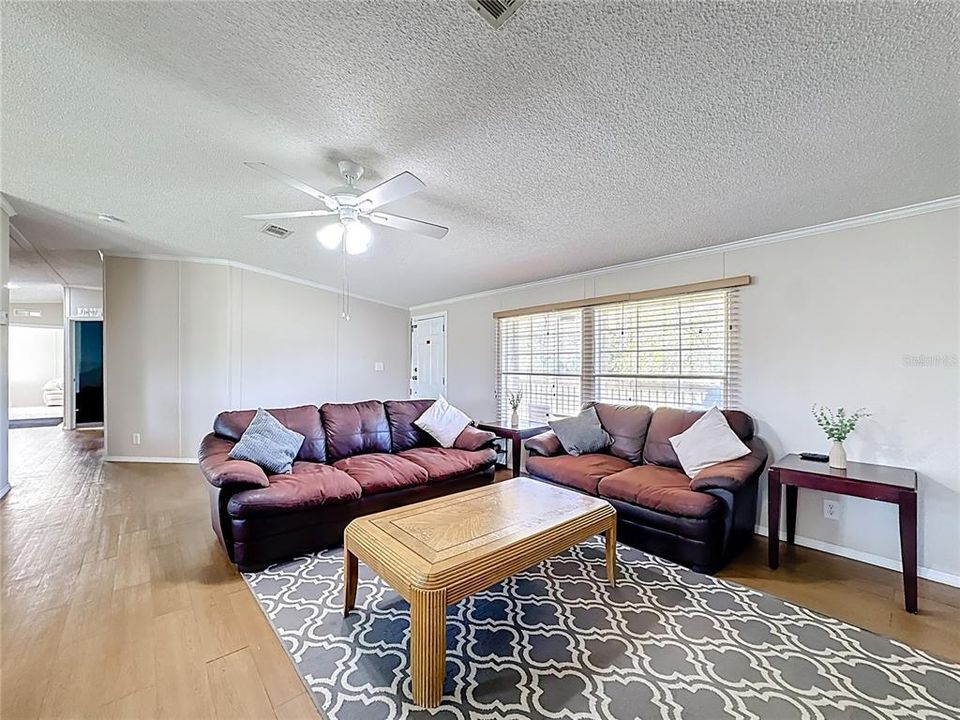 For Sale: $295,000 (4 beds, 2 baths, 2280 Square Feet)