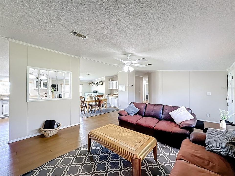 For Sale: $295,000 (4 beds, 2 baths, 2280 Square Feet)