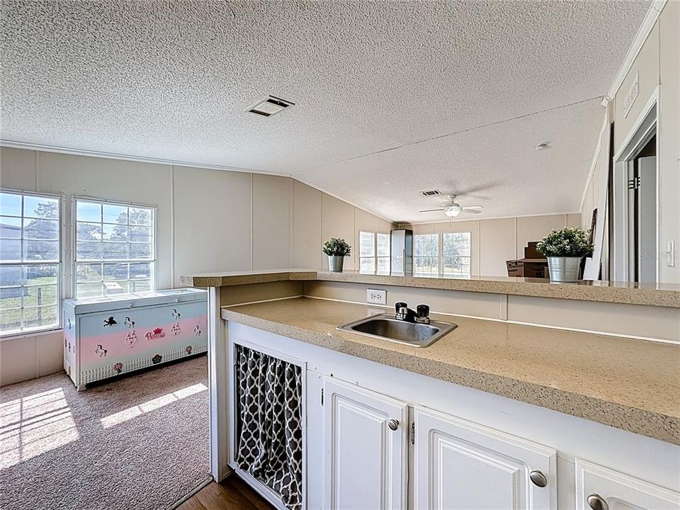 For Sale: $295,000 (4 beds, 2 baths, 2280 Square Feet)