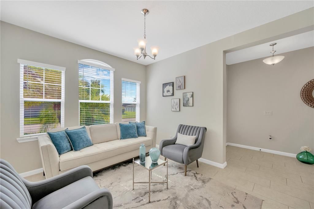 待售: $475,000 (4 贝兹, 3 浴室, 2378 平方英尺)