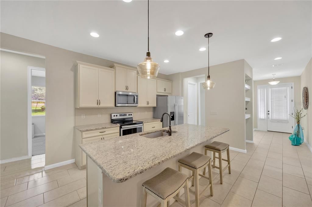 待售: $475,000 (4 贝兹, 3 浴室, 2378 平方英尺)