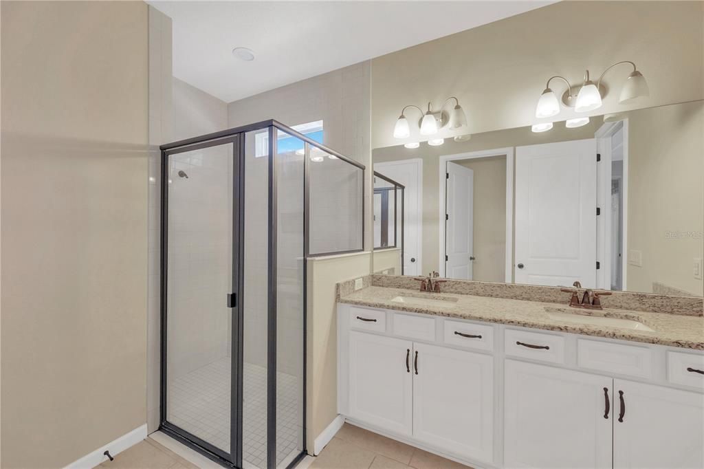 待售: $475,000 (4 贝兹, 3 浴室, 2378 平方英尺)