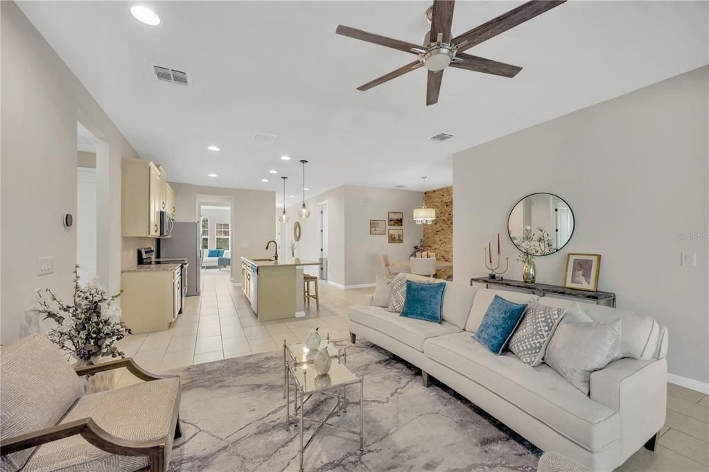 待售: $475,000 (4 贝兹, 3 浴室, 2378 平方英尺)