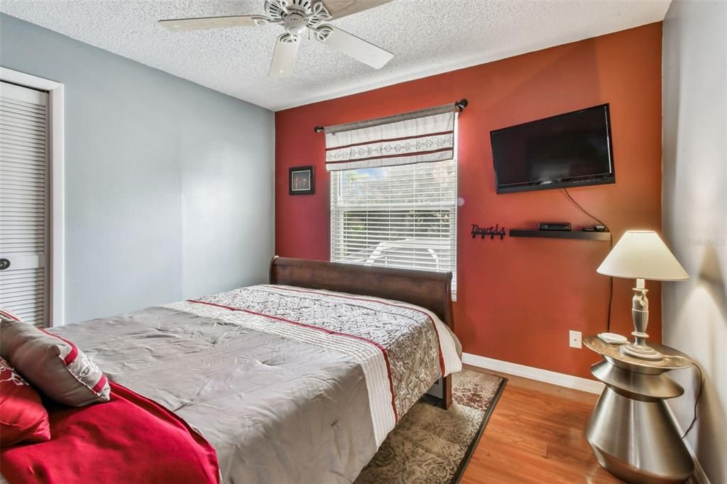 For Sale: $599,900 (4 beds, 2 baths, 2124 Square Feet)